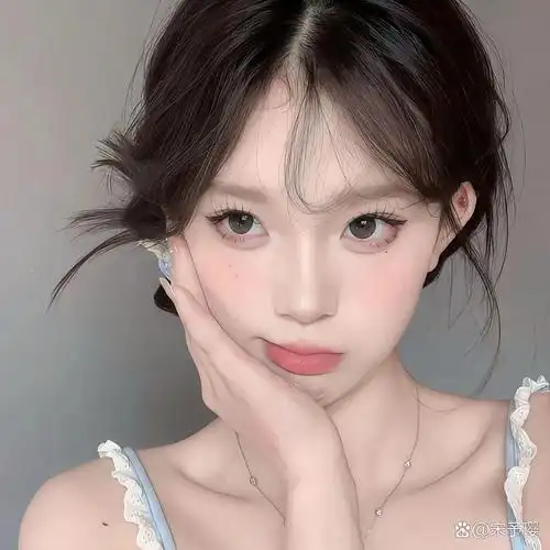 含羞草播种育苗阶段的幼苗特写